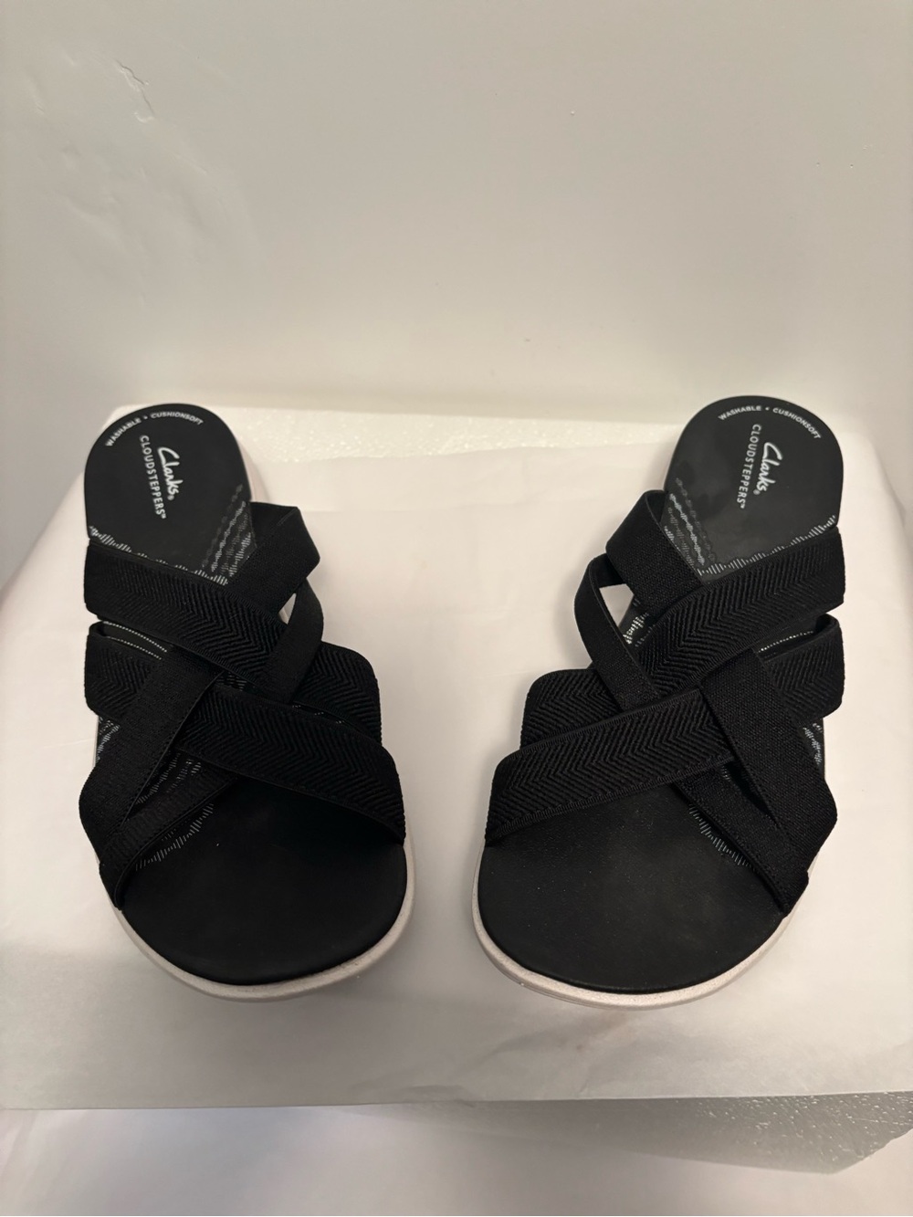 Clarks Women’s Black Crossband Slide Sandals Cloud Steppers